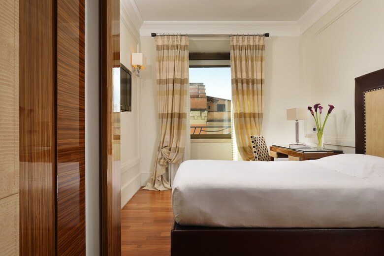 Hotel UNA Roma