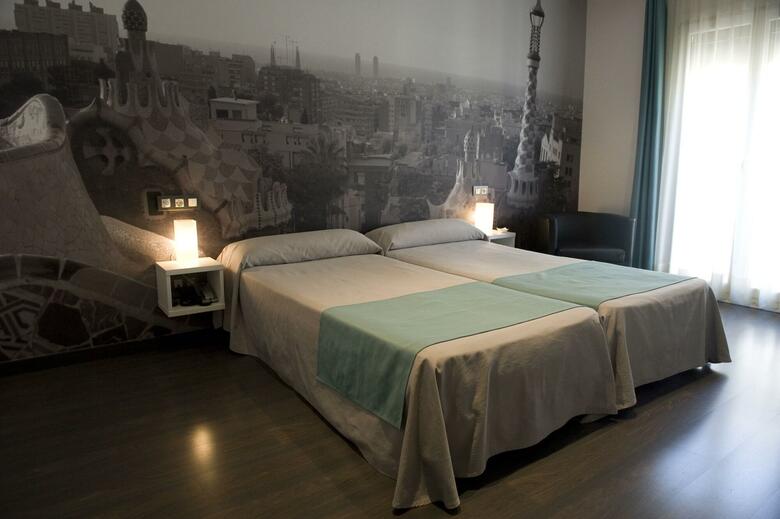 Hotel Curious