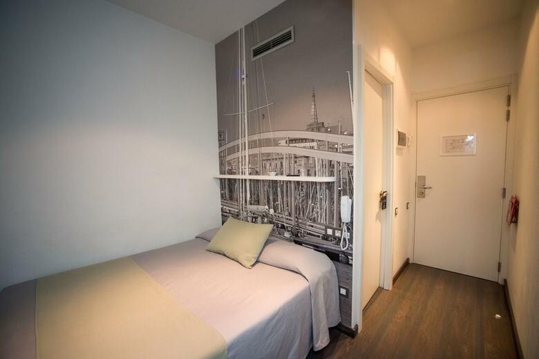 Hotel Curious