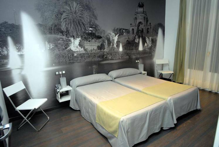 Hotel Curious