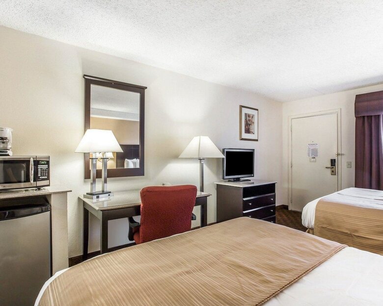 Hotel Quality Inn & Suites Coliseum