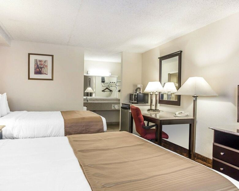 Hotel Quality Inn & Suites Coliseum
