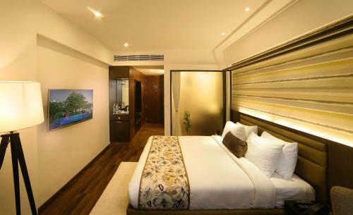 Hotel The Royale Senate Race Course, Bangalore