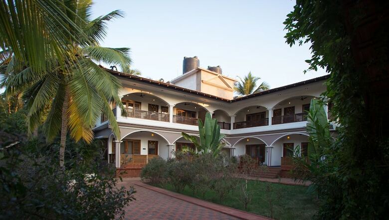 Hotel Dunhill Beach Resort