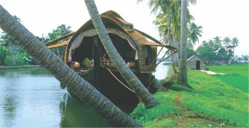 Soma House Boat