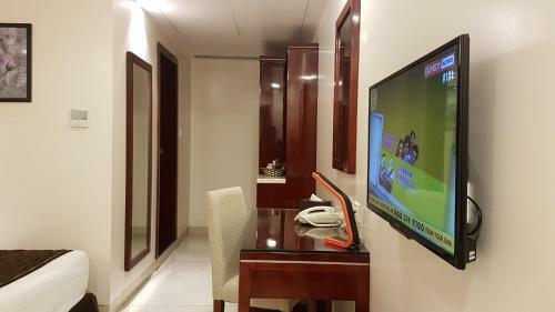 The Avr Hotels And Banquets