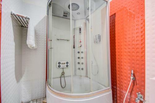 Fabhotel Kuwait Residency Kunnumpuram