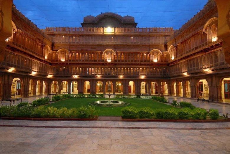 Hotel The Laxmi Niwas Palace