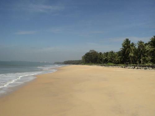 Hotel Club 7 Beach Resort