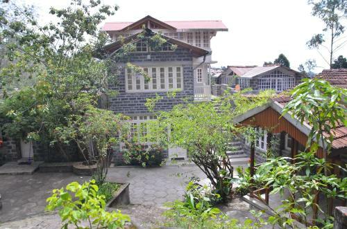 Hotel Lilly's Valley Resort