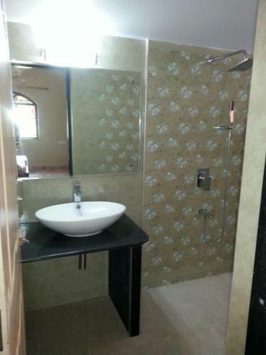Hostal Sabinas Nest