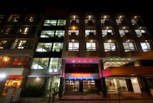 Hotel New Holiday Plaza
