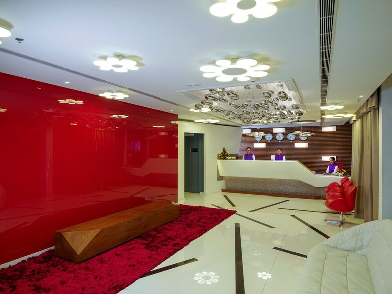 Hotel The Blooms Cochin