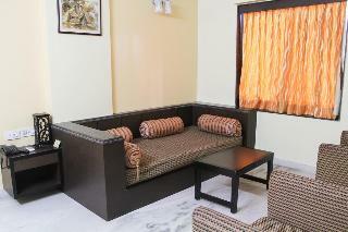 Fabhotel Arya International Elgin Road