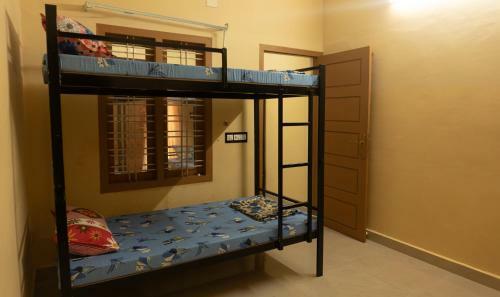 Hotel Aramana Holiday Inn