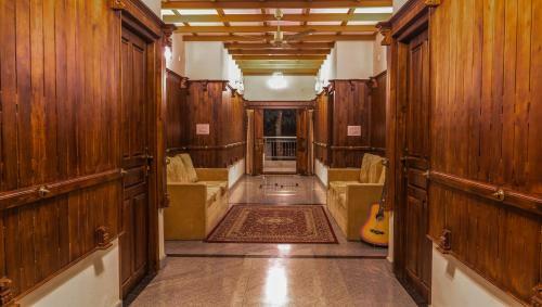 Hotel Aramana Holiday Inn