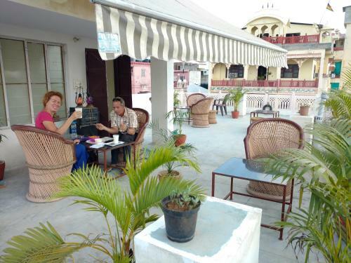 Hostal Madhav Guest House