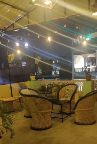 Hostal Madhav Guest House