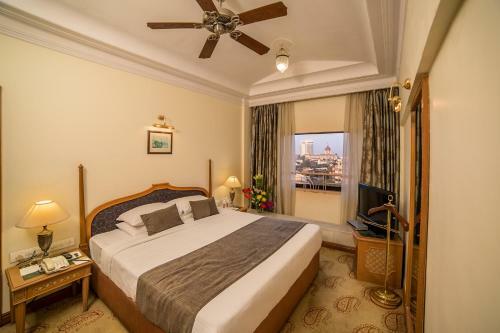 Fariyas Hotel Mumbai
