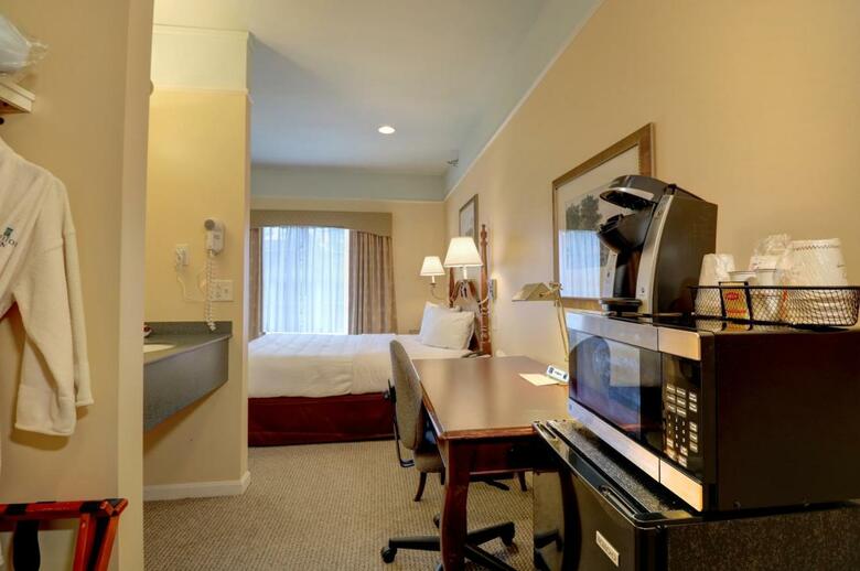 Hotel Senator Inn & Spa