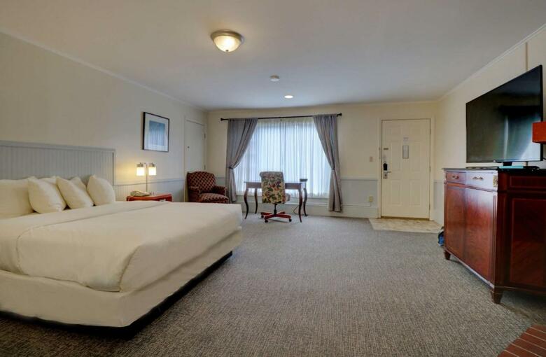 Hotel Senator Inn & Spa