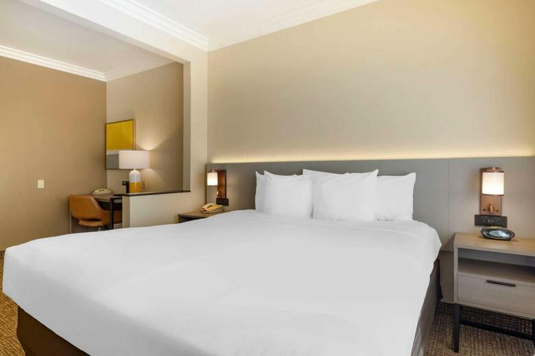Hotel Comfort Suites Marina