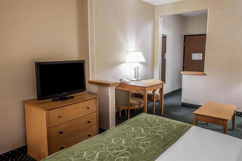 Hotel Comfort Suites