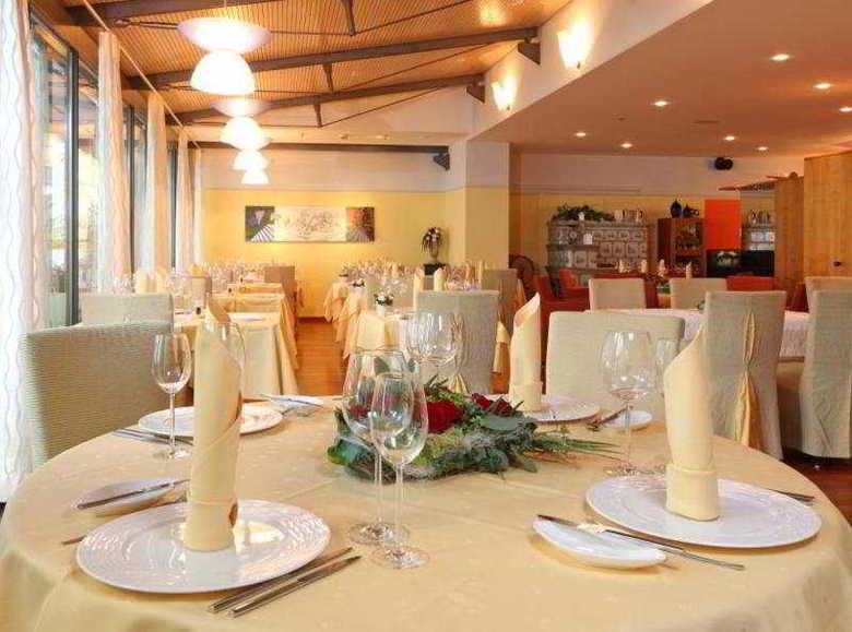 Parkhotel Schloss H�nigen