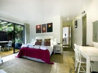 Hotel Sandals Guesthouse