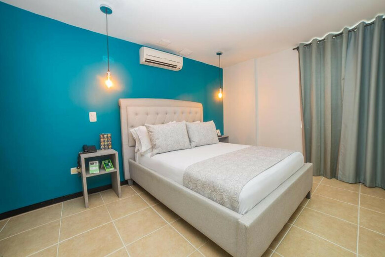 Hotel Plaza Granada