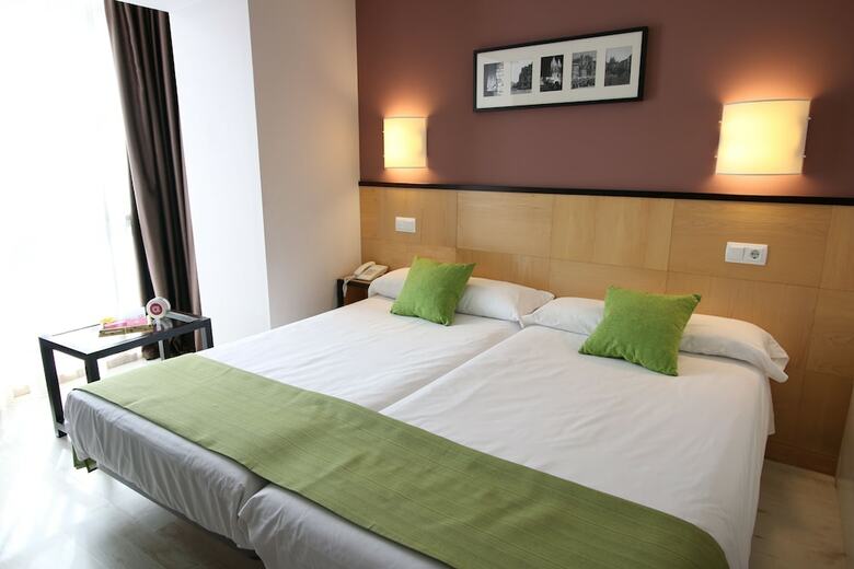 Hotel Entrearcos