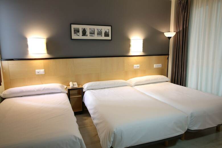 Hotel Entrearcos