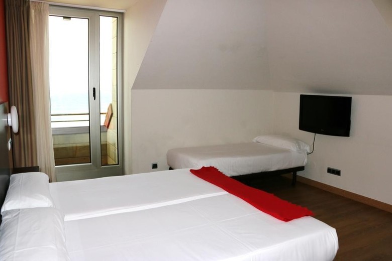 Maritimo Ris Hotel