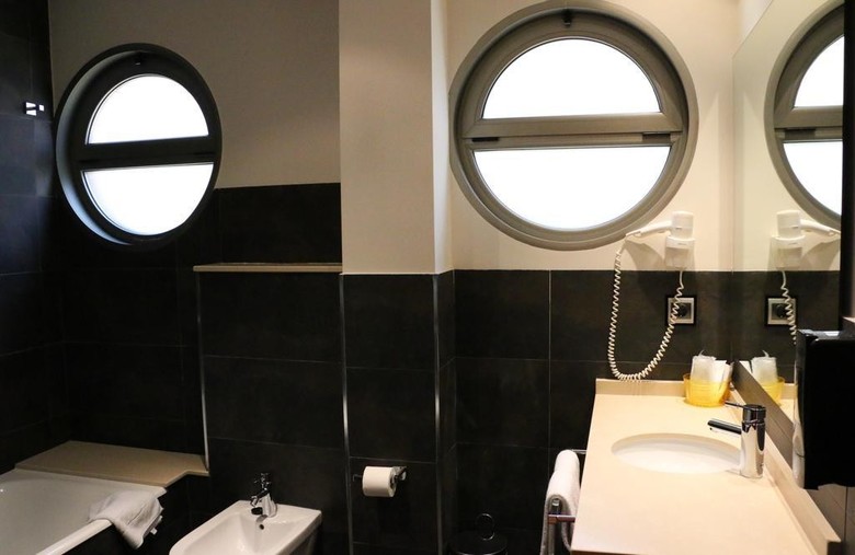 Maritimo Ris Hotel
