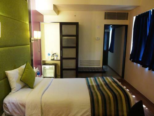 Hotel Royal Orchid Central, Bangalore