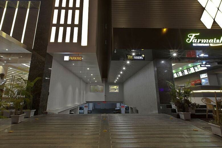 Hotel Sifat International