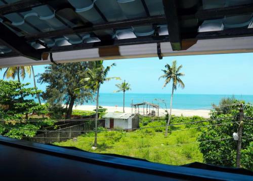Hostal Pine Beach Residency