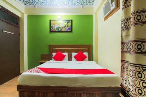 Hotel Oyo Room Nims Kukas
