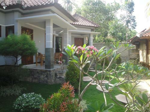 Hostal Tri Putri Homestay