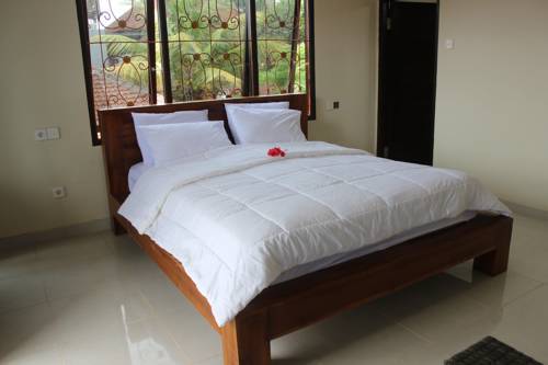 Hostal Ayu Bungalow 2