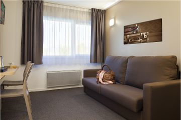 Hotel Comfort Suites Annecy Seynod