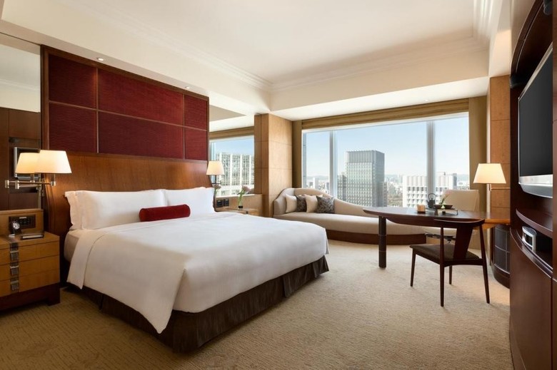 Shangri-la Hotel