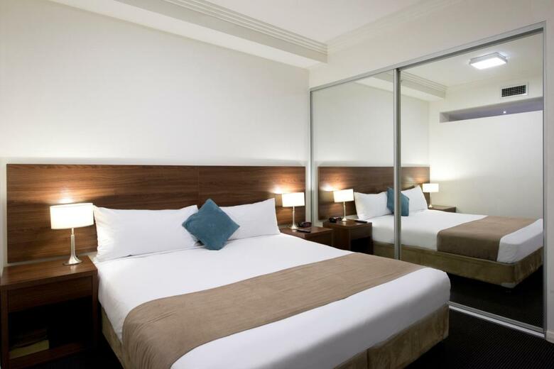 Hotel Quest World Square