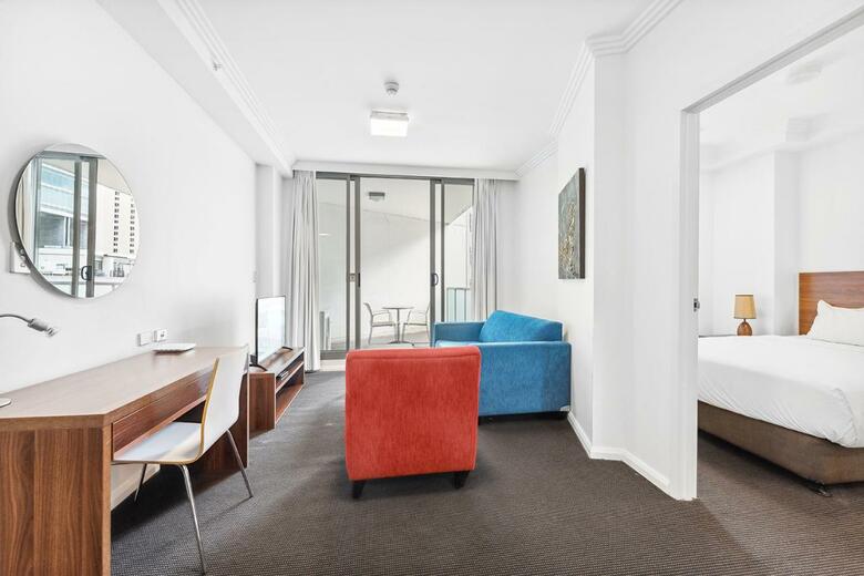 Hotel Quest World Square