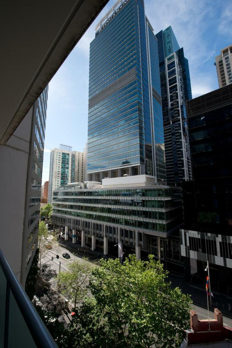 Hotel Quest World Square