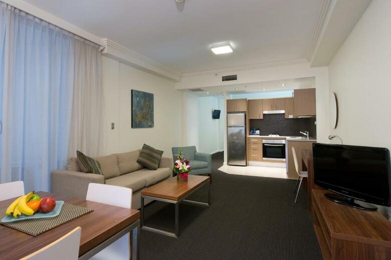 Hotel Quest World Square