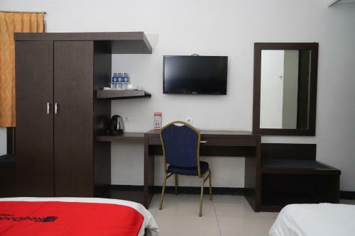 Hostal Reddoorz Plus @ Cihampelas 3