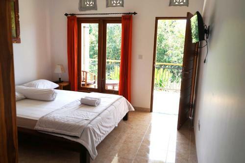 Hostal Uluwatu Made Guesthouse