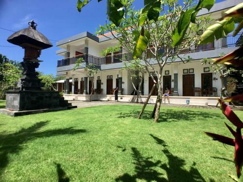 Hostal Uluwatu Made Guesthouse