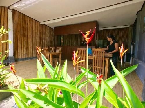 Hostal Uluwatu Made Guesthouse